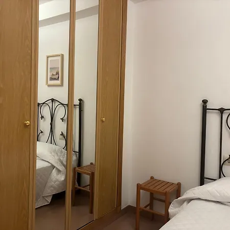 Апартаменты Desconectaengalicia Calle Vigo Amplia Terraza, 50m Playa Silgar Санхенхо